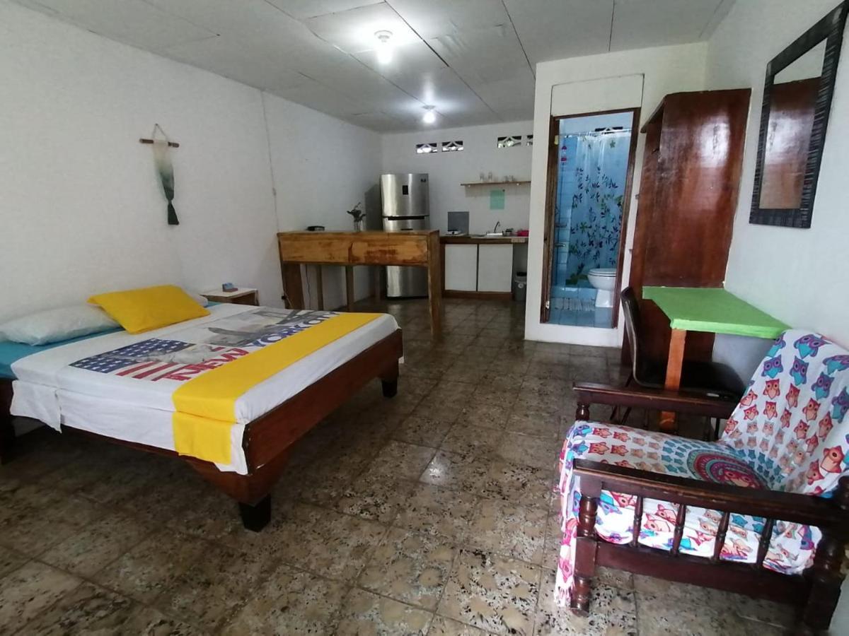 Magic Flower Rooms Cahuita Εξωτερικό φωτογραφία